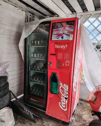 distributore automatico coca cola