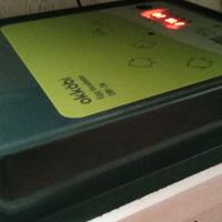 incubatrice automatica e chioccia artificiale