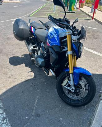 BMW R1250R