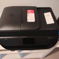 Stampante HP OfficeJet 5230 Multifunzione Wi-Fi – 