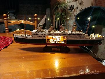 modellino Titanic 