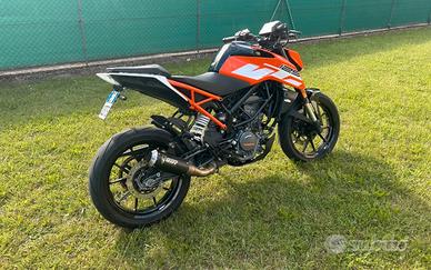 KTM duke 125