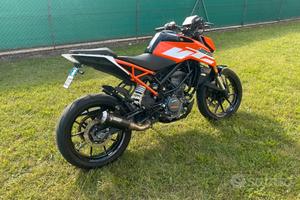KTM duke 125