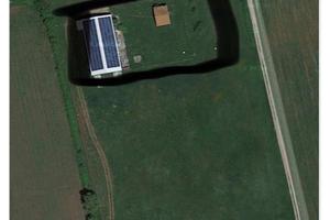 Capannone industriale con impianto fotovoltaico