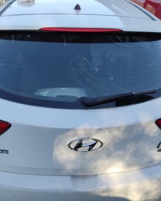 Portellone nudo HYUNDAI I30 del 2015