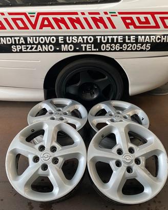 Cerchi in Lega 16 Pollici Opel