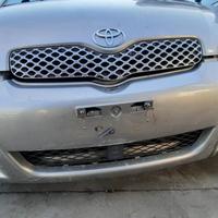 TOYOTA YARIS 2003 - PARAURTI ANTERIORE