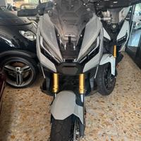 X-ADV 750 grey limited