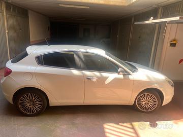Alfa Romeo Giulietta 1.6 JTDM 105CV exclusive