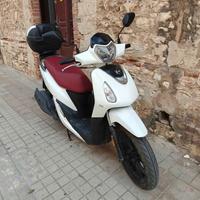 Noleggio scooter 125 giornaliero / lungo periodo