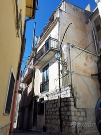 Casa indipendente su quattro livelli Cammarata