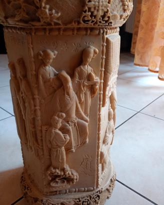 Vaso antico in avorio 