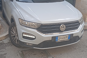 Auto T-roc volkswagen