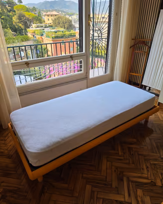 Letto singolo completo ed inutilizzato