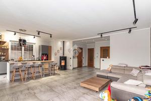 CASA SEMINDIPENDENTE A CIRIÈ