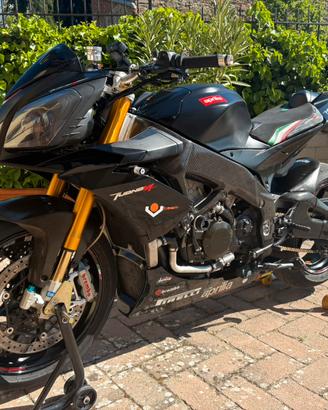 Aprilia tuono v4