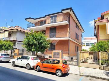 VILLA SINGOLA A POMIGLIANO D'ARCO