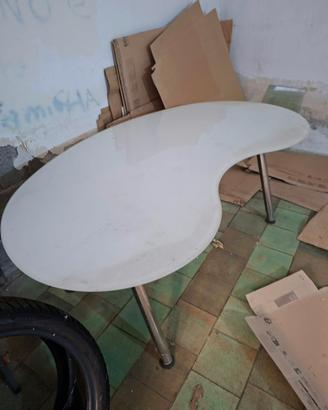 Tavolo in vetro bianco