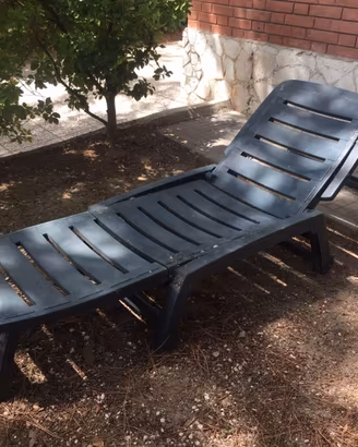 Lettino pieghevole in plastica