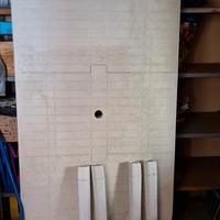 Tavolo bianco da giardino