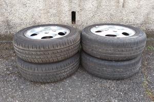 Cerchi gomme Peugeot 206.