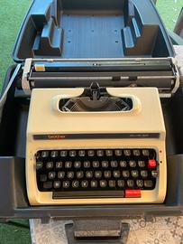 Macchina da Scrivere Brother Deluxe 1613 + valigia
