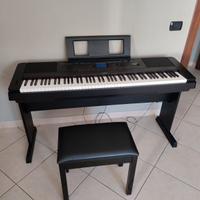 Piano digitale Yamaha DGX 660 