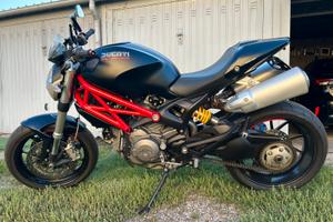Ducati Monster 796