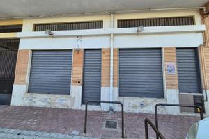 Negozio Caivano [loc commerciale via ACG]