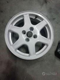 Cerchi in lega BBS a 4 fori (PCD 4X100) bianchi