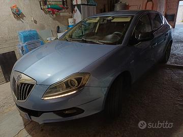 lancia delta 1.6 mjtd 120cv