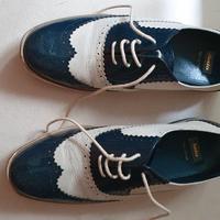 Scarpa stringata bicolore numero 39