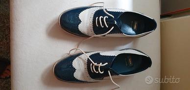 Scarpa stringata bicolore numero 39