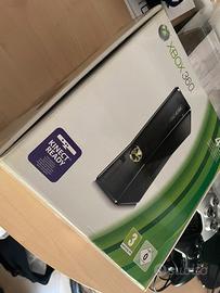 Xbox 360 Slim + 2 controller + 10 giochi
