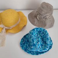 Set di tre cappelli