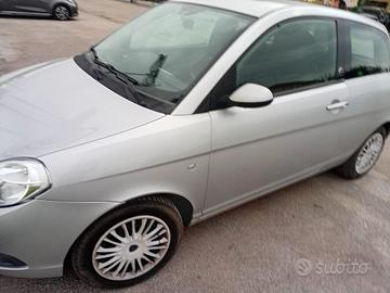 Lancia Ypsilon 1.4 Argento Ecochic GPL