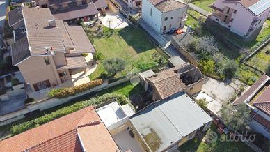 RUSTICO A MOSCIANO SANT'ANGELO