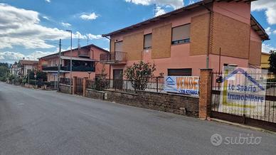 Villa di 250 m² con più di 5 locali e box auto dop
