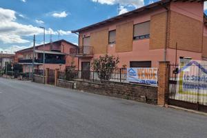 Villa di 250 m² con più di 5 locali e box auto dop