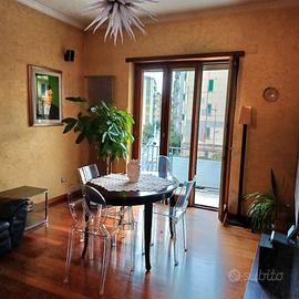 Salerno Via Nizza 212 Piano secondo 4 vani ed acc