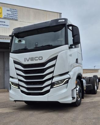IVECO STRALIS S-WAY 280X50 3 ASSI CABINATO LETTO N