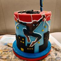 torta in pasta di zucchero tema spiderman 