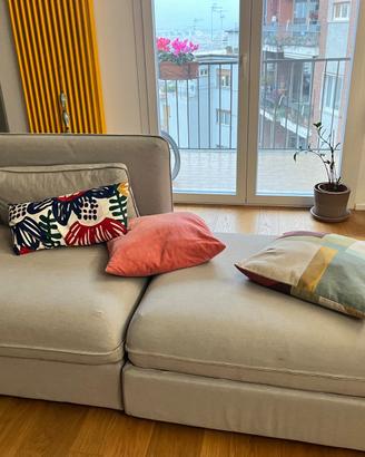 Due pouf Ikea