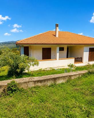 Villa bifamiliare Laureana Cilento