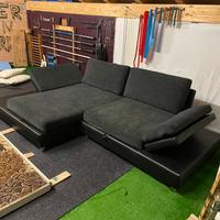 Divano in pelle e tessuto