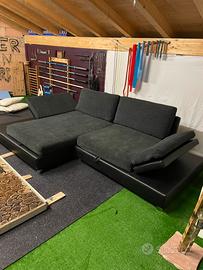 Divano in pelle e tessuto