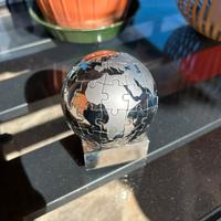 Mappamondo puzzle magnetico in metallo