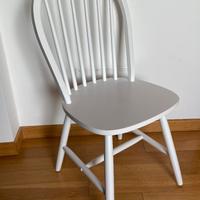 Quattro sedie in legno laccate - come nuove