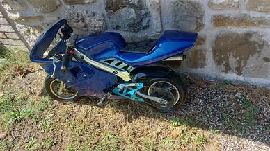 Minimoto blu mai usata, carenatura messa bene