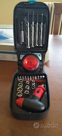 set attrezzi portatile con torcia